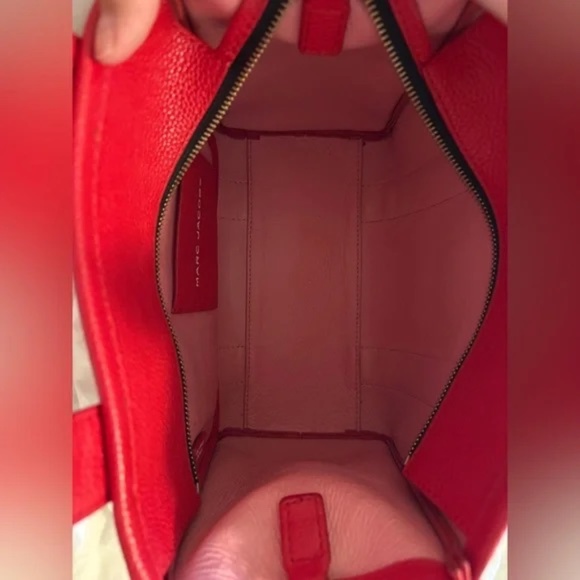 MARC JACOBS THE LEATHER SMALL TOTE BAG - Picture 11 of 12